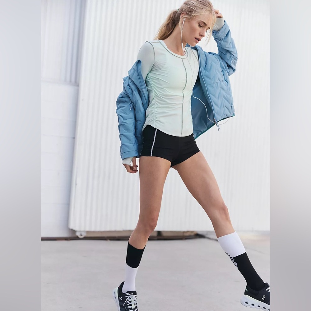 FP MOVEMENT Right On Run Long Sleeve Layer Top Thumbholes NWT Pistachio Green - Picture 2 of 7